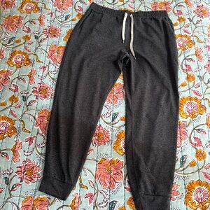 Vuori Performance Jogger in Heather Grey Size S
